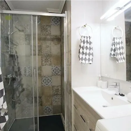 Centro De Torrevieja, Cerca De Todos Los Servicios Y Del Mar. Alicante Apartamento *